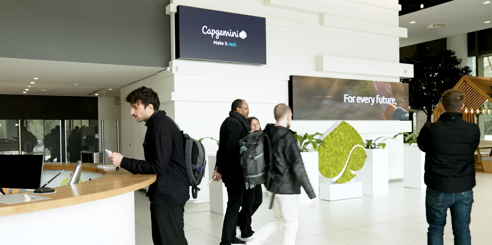 Capgemini Le 147 reception area in Issy-les-Moulineaux